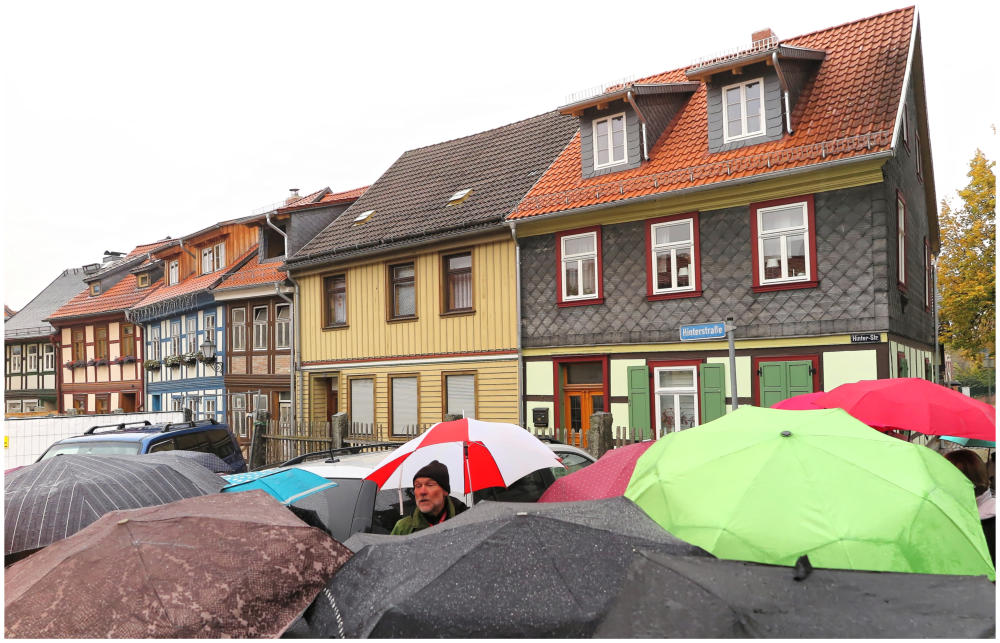 Versammlung im Regen