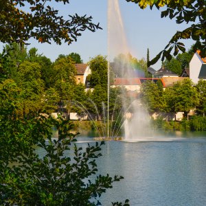 Fontäne mit Regenbogen