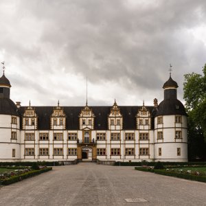 Schloss Neuhaus